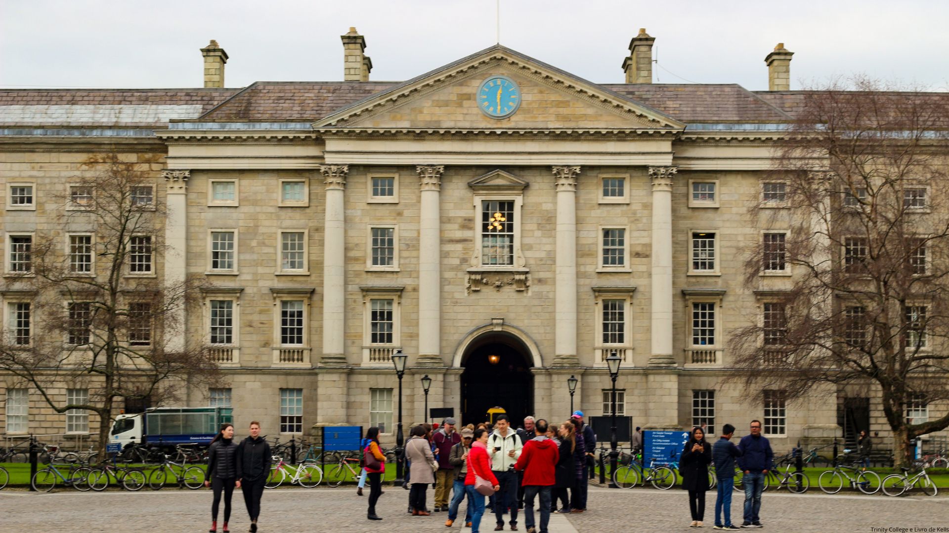 Trinity College e Livro de Kells